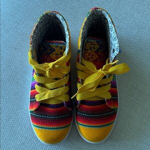 Colorful Women’s High-Top Sneakers with Yellow Laces